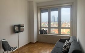 Monolocale Con Vista Su Milano